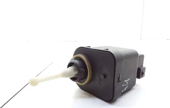 Audi A4 S4 B5 8D Headlight level adjustment motor 941295161