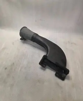 Mitsubishi Pajero Air intake duct part MR404731