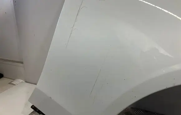Volvo S90, V90 Fender