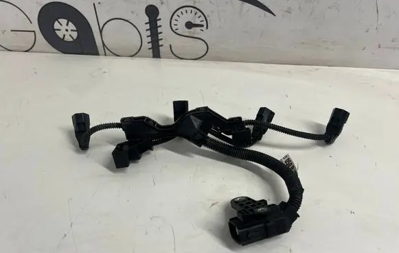 Toyota RAV 4 (XA50) Fuel injector wires 8212633050
