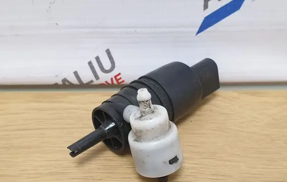 Windscreen/windshield washer pump