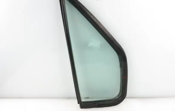 Iveco Daily 3rd gen Front triangle window/glass
