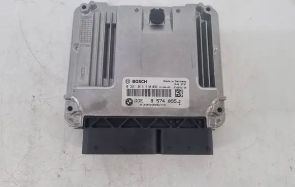 BMW 1 F20 F21 Engine control unit/module 0281019810 030690673 8574095