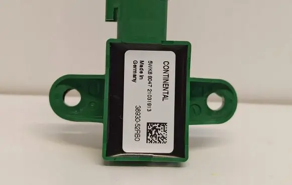 Suzuki Swift III Airbag deployment crash/impact sensor 38930-52RB0
