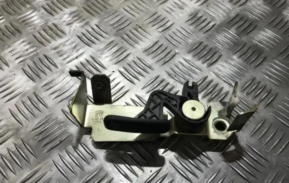 Ford Escort Engine bonnet (hood) release handle 95aga43385aa