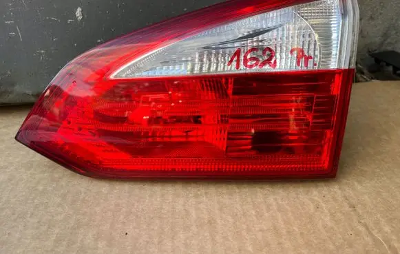 Ford Focus Tailgate rear/tail lights 13A602DB