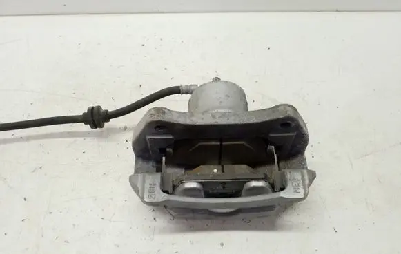 Buick Encore I Front brake caliper 42788407 688250455