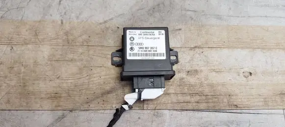 Volkswagen PASSAT CC Light module LCM 5WK49676A 5M0907357C