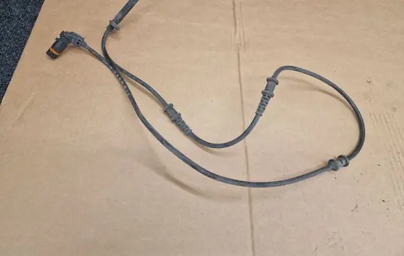 Mercedes-Benz GLE (W166 - C292) ABS brake wheel speed sensor A1669054002