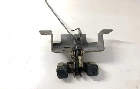 Opel Frontera B Tailgate window lock/catch/latch 