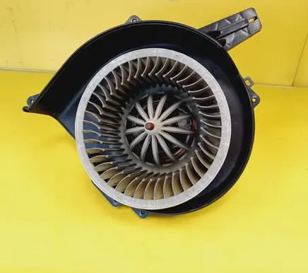 Volkswagen Polo IV 9N3 Heater fan/blower 6Q1820015G