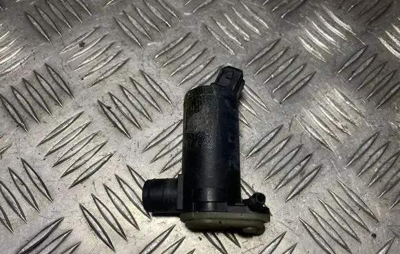 Ford Mondeo MK I Windscreen/windshield washer pump 93BB17K624BA