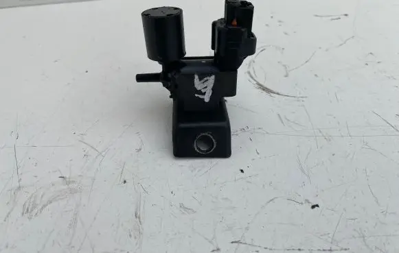 Toyota Corolla Verso E121 Vacuum valve 9091012232