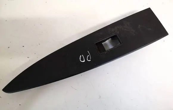 Toyota Avensis T270 Front door window switch trim 7423105280