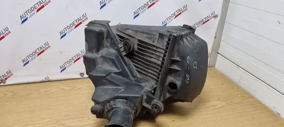 BMW 7 E65 E66 Air filter box 7500548