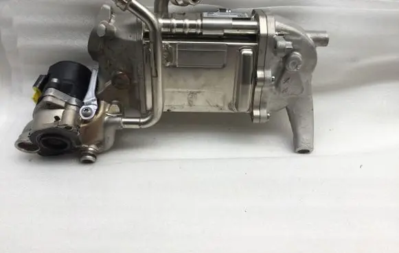 BMW X3 G01 EGR valve cooler 8598309
