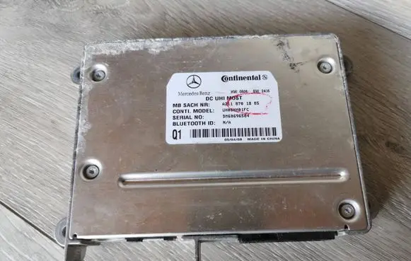 Mercedes-Benz R W251 Bluetooth control unit module A2118701885