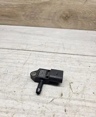Skoda Octavia Mk3 (5E) Exhaust gas pressure sensor 04L906051B