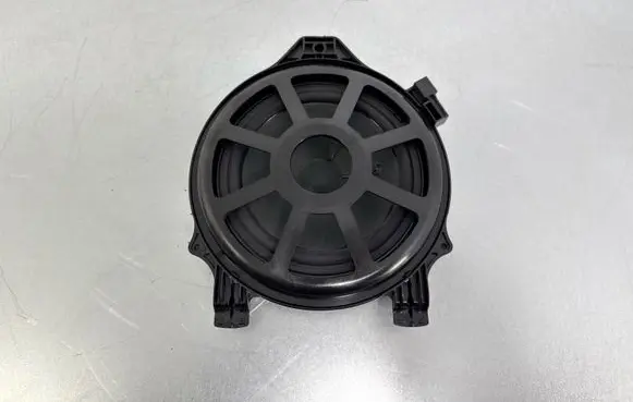 Mercedes-Benz S W222 Subwoofer speaker A2228203502