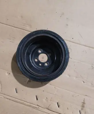 Volkswagen Polo V 6R Crankshaft pulley 038105243M
