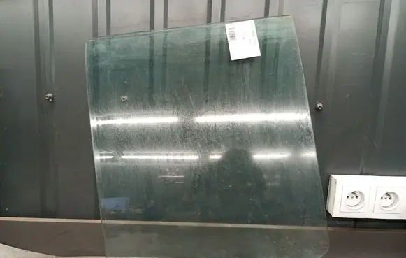 Nissan King Cab Rear side window