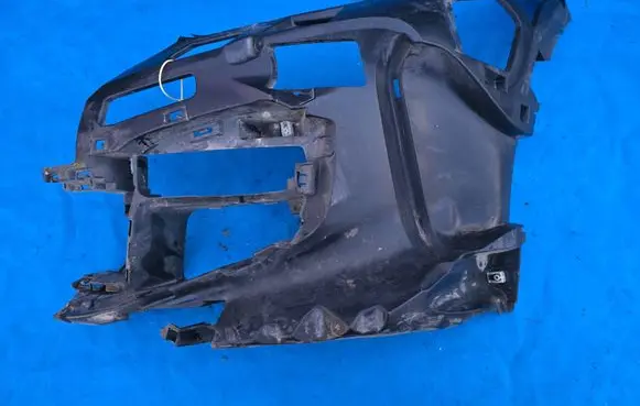 BMW 1 F40 Front bumper mounting bracket