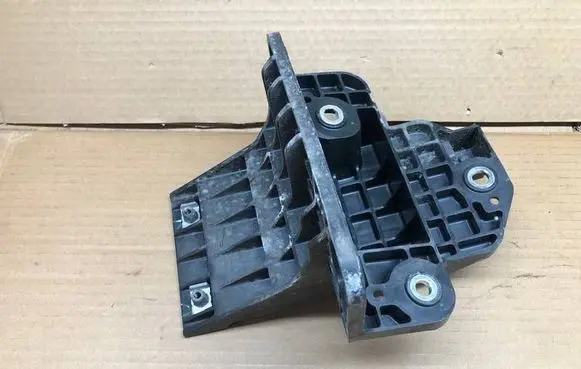 Suzuki Vitara (LY) Battery tray 7252261M00 103354PSA0
