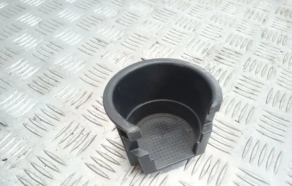 Cup holder front