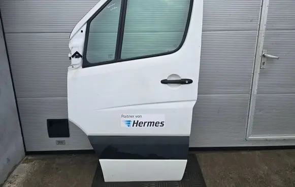Mercedes-Benz Sprinter W906 Front door