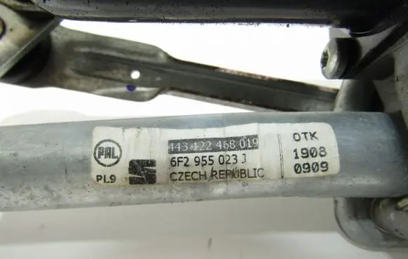 Seat Arona Front wiper linkage and motor 6F2955113A