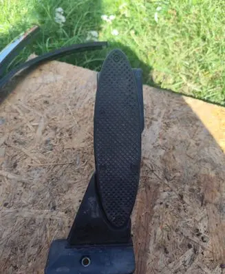 Accelerator throttle pedal