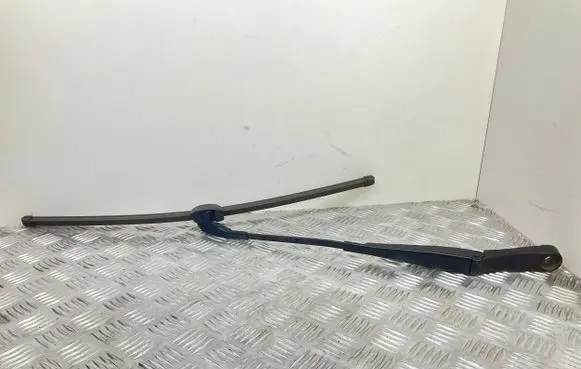 Volkswagen Touareg II Windshield/front glass wiper blade 7P0955409B