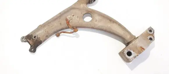 Volkswagen PASSAT B6 Front lower control arm/wishbone
