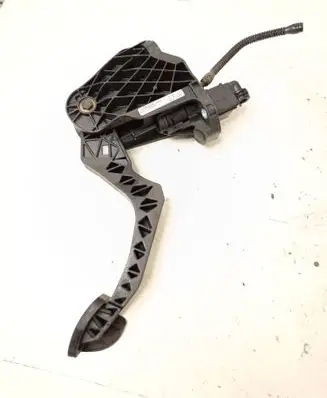 Volkswagen PASSAT B6 Clutch pedal 3C1721059AC