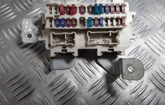 Nissan Murano Z50 Fuse module AM60A5G01