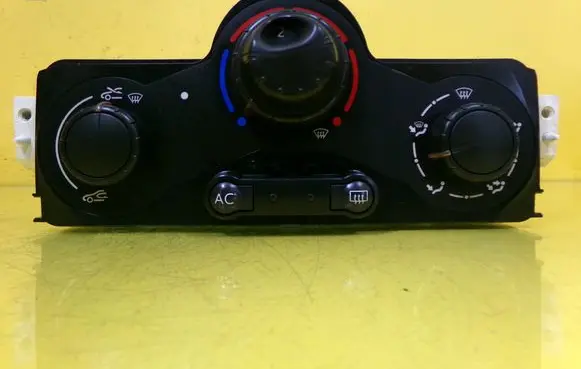 Renault Megane II Climate control unit 69587001