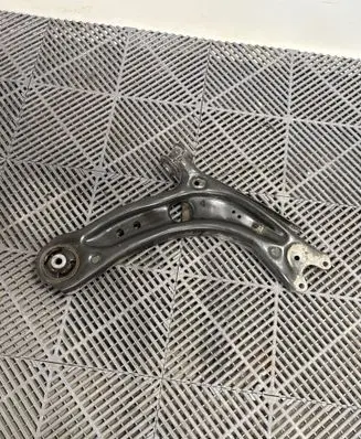 Skoda Octavia Mk4 Front lower control arm/wishbone 5WA407118