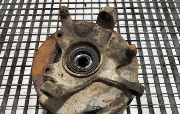 Nissan Terrano Front wheel hub spindle knuckle 