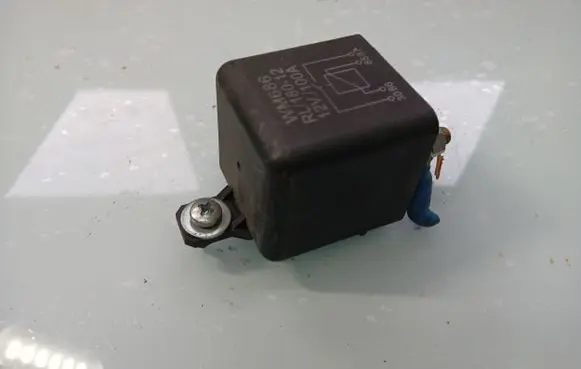 Mitsubishi Pajero Other relay WM686