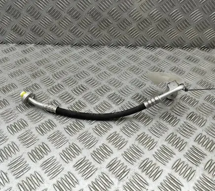 Volvo XC40 Air conditioning (A/C) pipe/hose 31694875