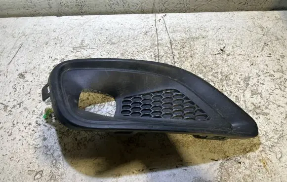 Jeep Cherokee Front fog light trim/grill 0TC6538 68287999AA