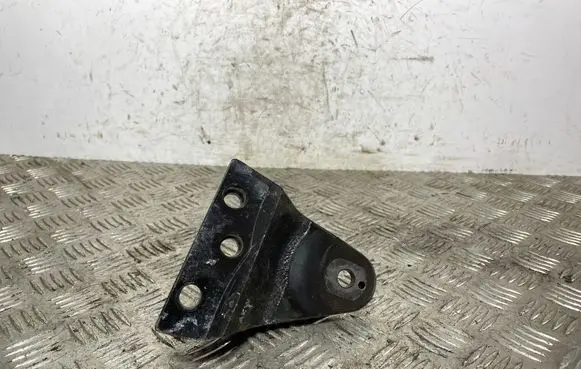 KIA Sorento Engine mounting bracket