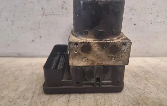 Audi A3 S3 8L ABS Pump 1C0907379E 00006065D5 10096003133