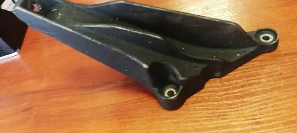 BMW 5 E39 Engine mounting bracket 1092425