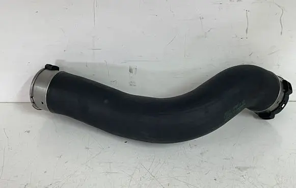 BMW 5 F10 F11 Intercooler hose/pipe 7810615