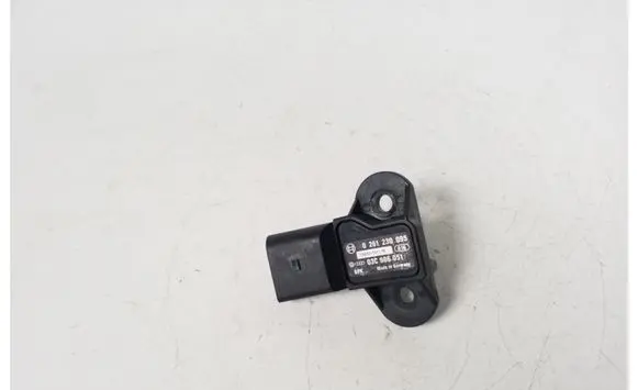 Audi A4 S4 B8 8K Air pressure sensor 03C906051