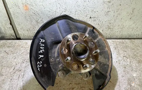 Toyota RAV 4 (XA50) Rear wheel hub