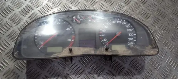 Volkswagen PASSAT B5 Speedometer (instrument cluster)