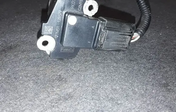 Volvo S40 Mass air flow meter 7M5112B579BB