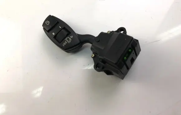 BMW 5 E60 E61 Indicator stalk 6924107